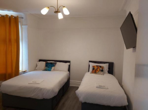 Luxurious 6 bedroom apartment in 7 Sydenham Road, Oxbridge, Stockton, Stockton-on-Tees, TS18 4DG
